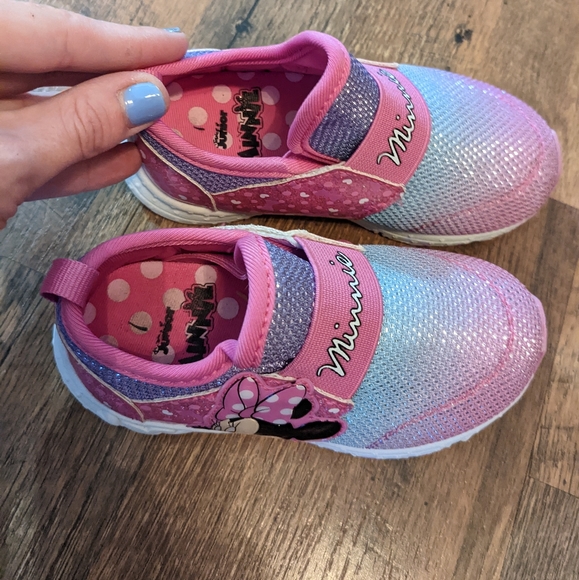 Toddler girls Skechers and Disney sneakers bundle - Picture 3 of 5